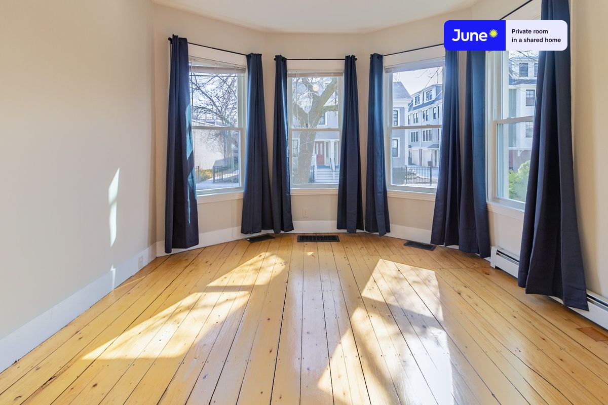 Photos of apartment on Prospect St.,Boston MA 02139