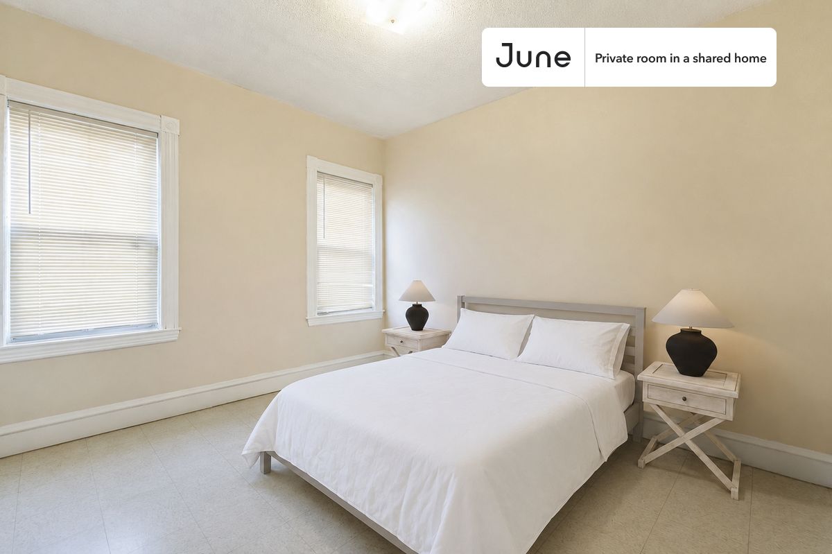 Photos of apartment on River St.,Boston MA 02139