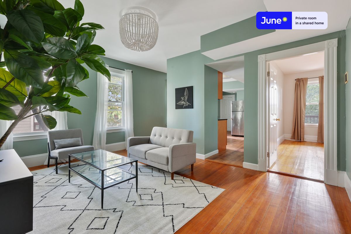 Photos of apartment on Prospect St.,Boston MA 02139
