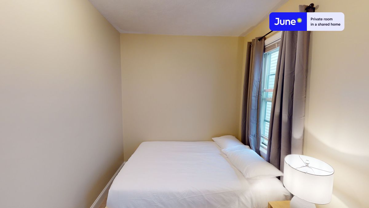 Photos of apartment on Berkshire St.,Boston MA 02141