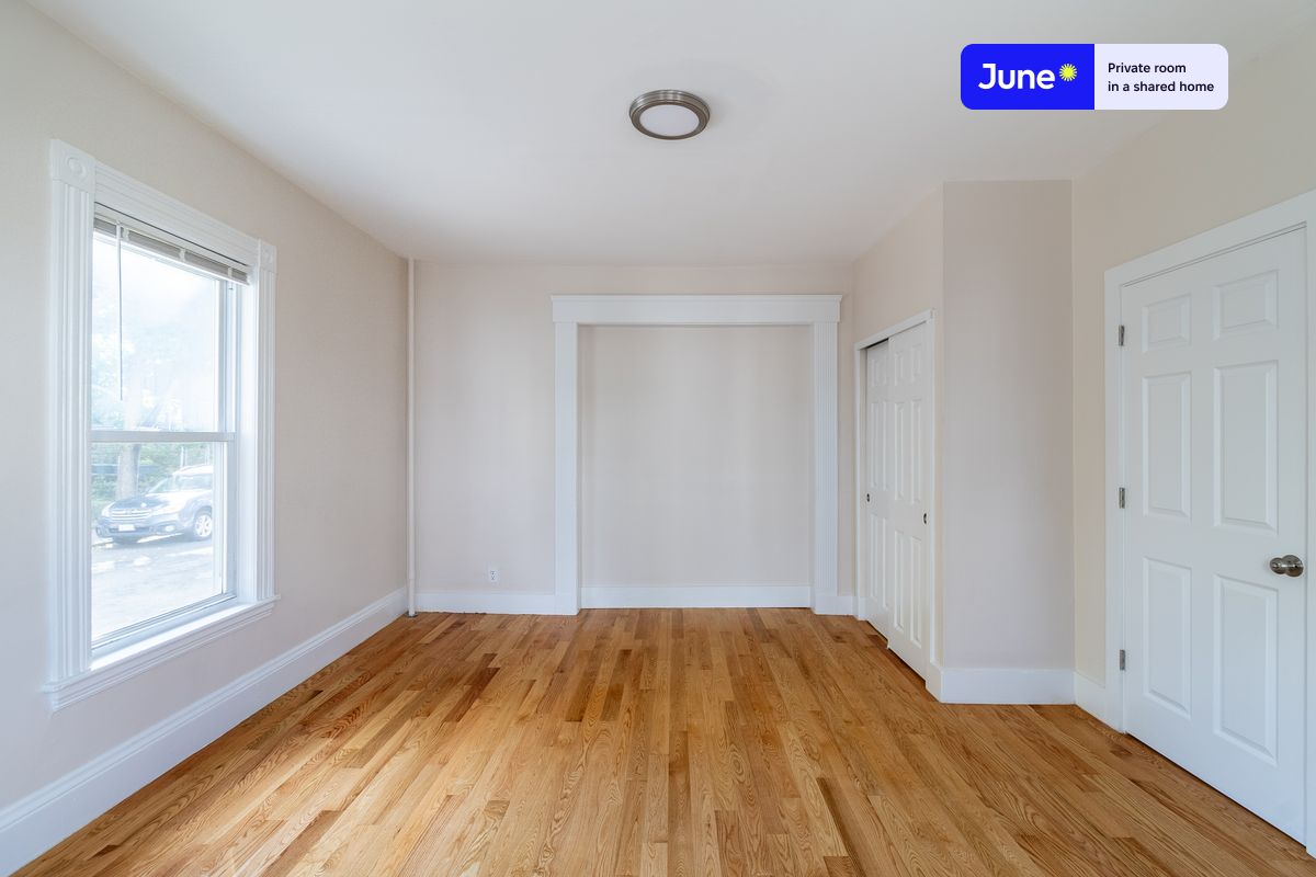 Photos of apartment on Islington St.,Boston MA 02134