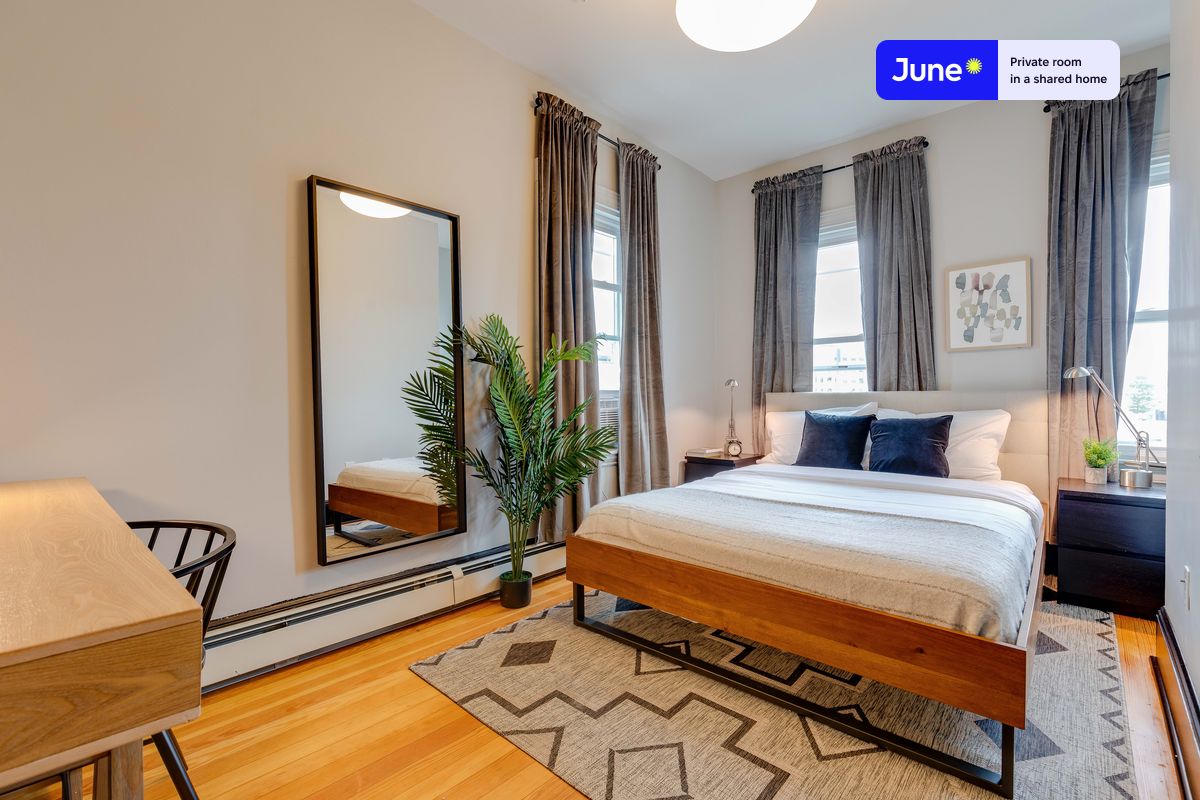Pictures of  property for rent on Boston St., Boston, MA 02125