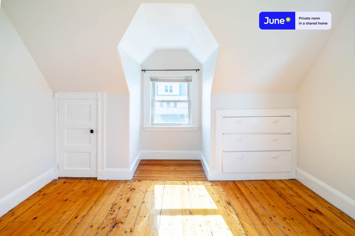 Photos of apartment on Montcalm,Boston MA 02135