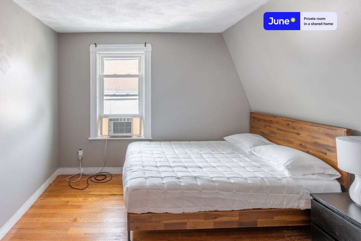 Pictures of  property for rent on Charnwood Rd., Boston, MA 02144
