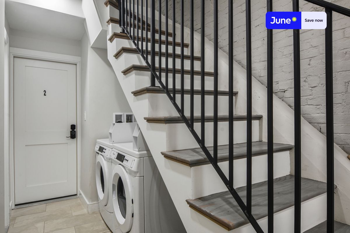 Photos of apartment on Sheafe St.,Boston MA 02113
