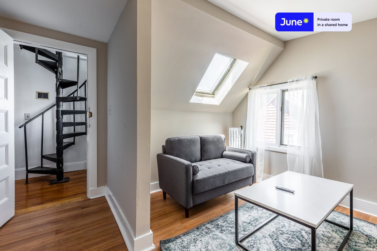 Photos of apartment on Wallingford Rd.,Boston MA 02135