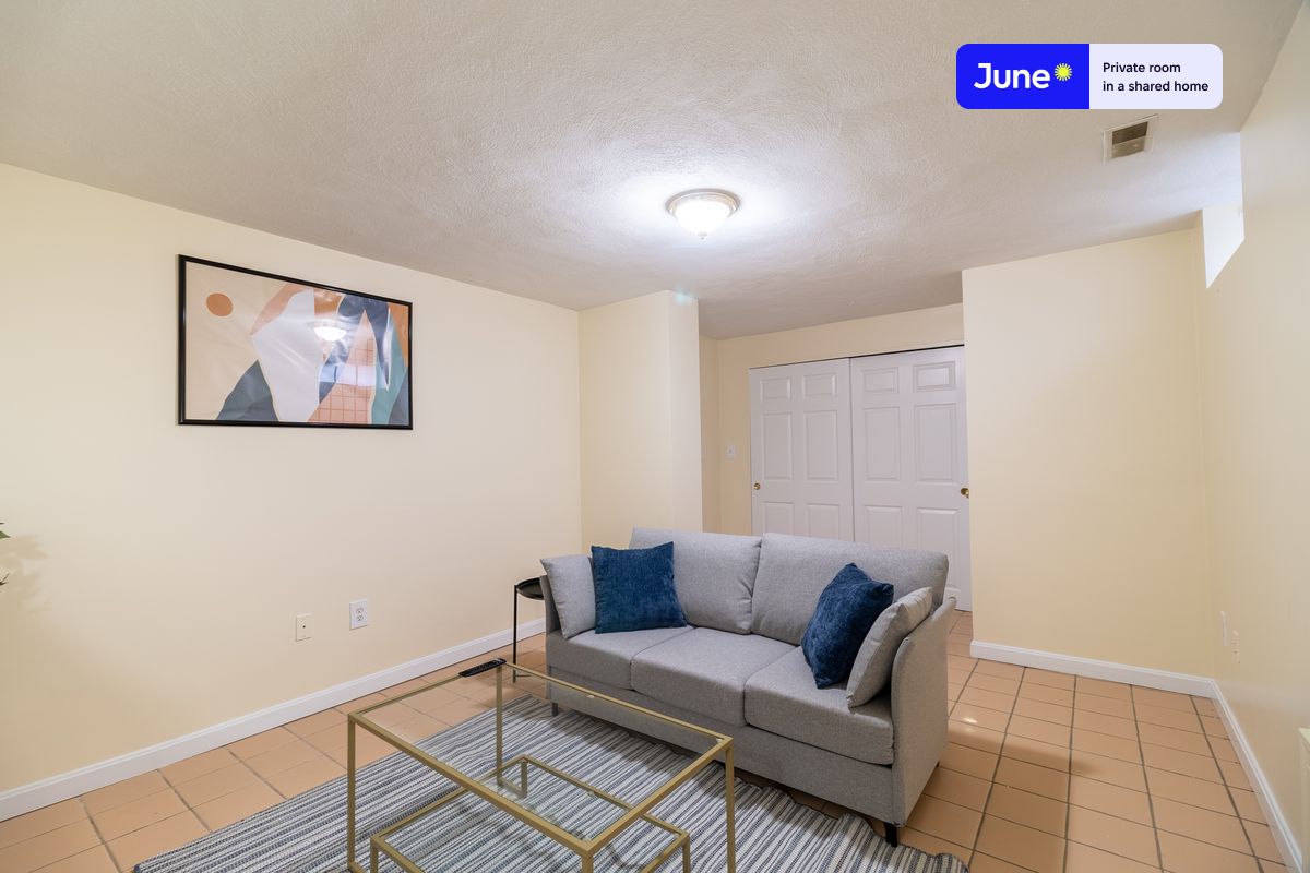 Photos of apartment on Paris,Boston MA 02128