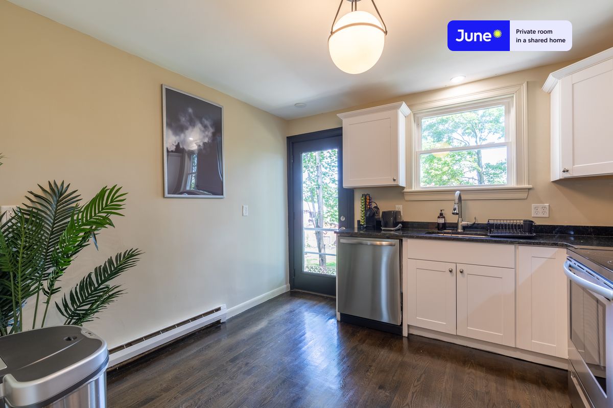 Photos of apartment on Academy Hill Rd.,Boston MA 02135