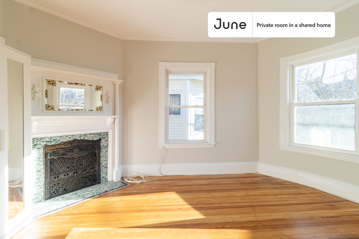 Photos of apartment on Brook St.,Boston MA 02445