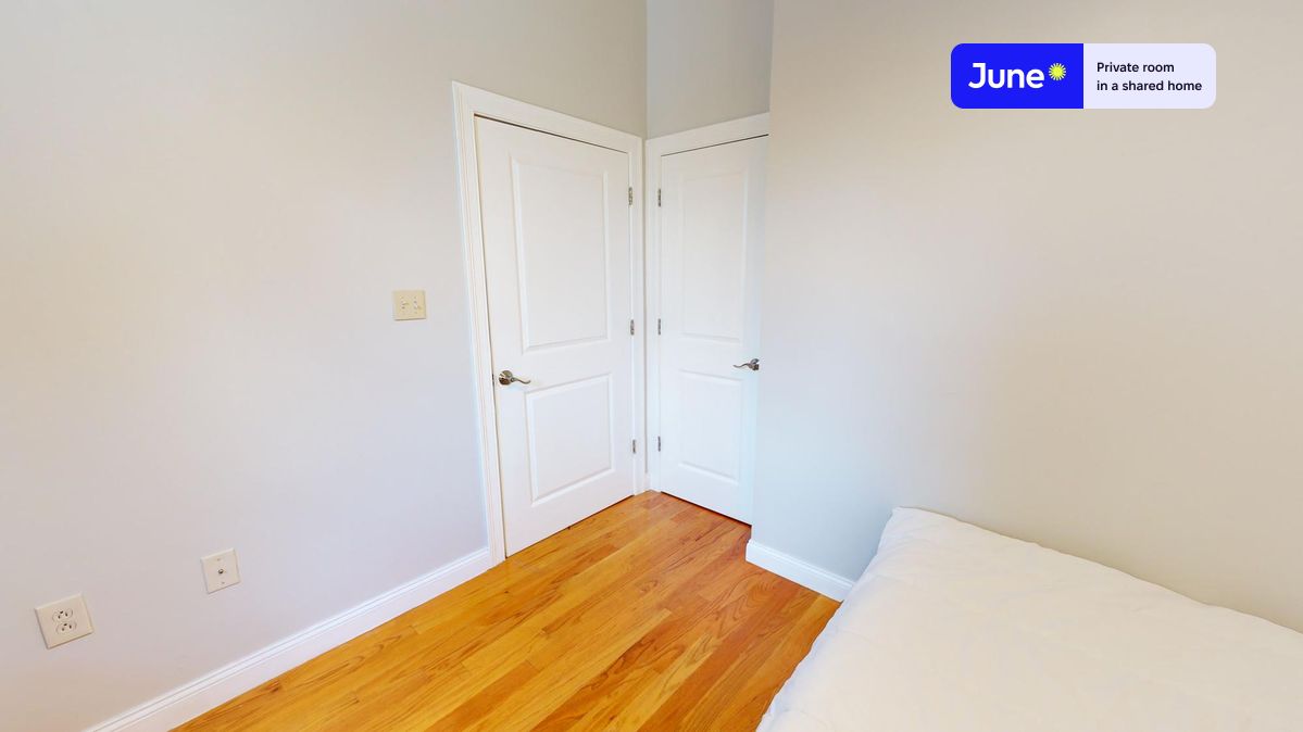 Photos of apartment on Dudley St.,Boston MA 02119