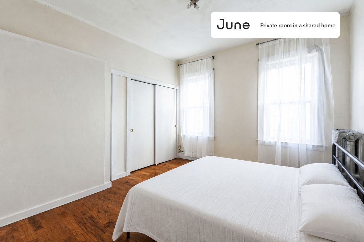Pictures of  property for rent on River St., Boston, MA 02139