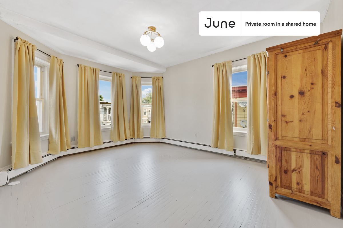 Photos of apartment on Easton St.,Boston MA 02134