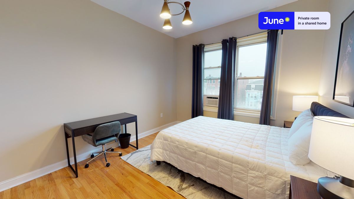 Photos of apartment on Linden St.,Boston MA 02134