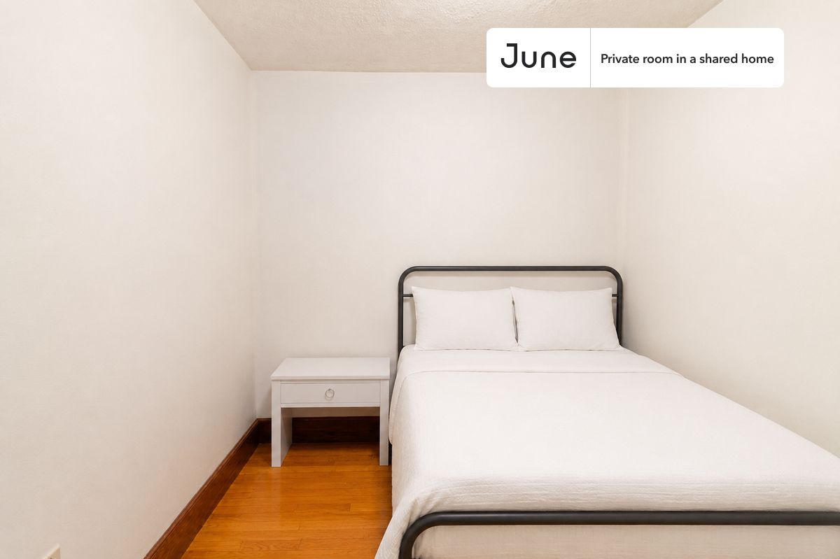 Pictures of  property for rent on Auburn St., Boston, MA 02139