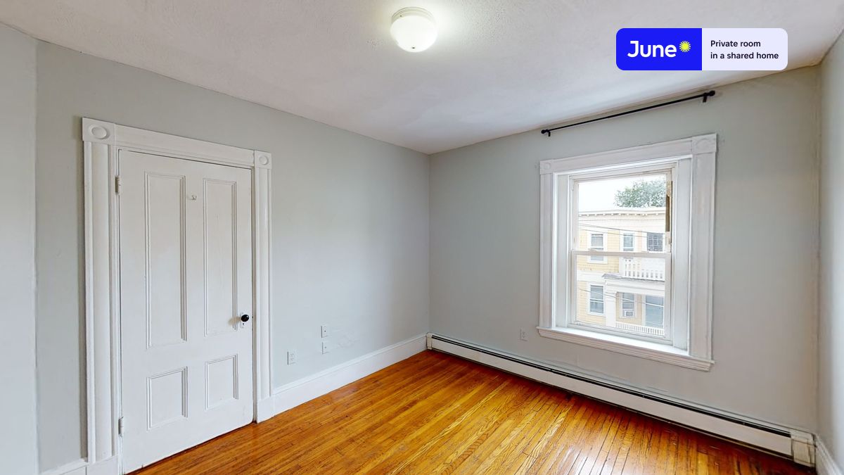 Photos of apartment on Easton St.,Boston MA 02134