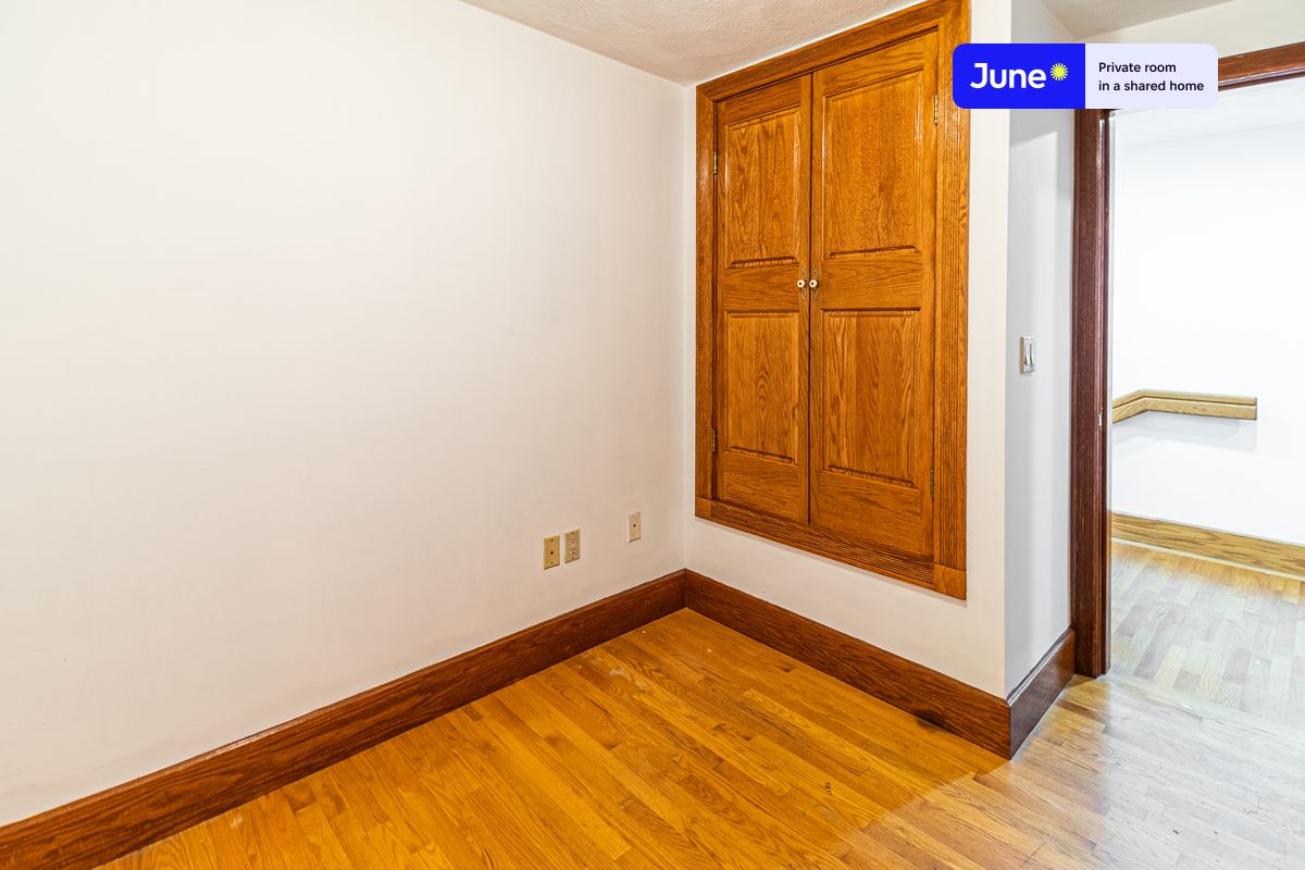 Photos of apartment on Auburn St.,Boston MA 02139