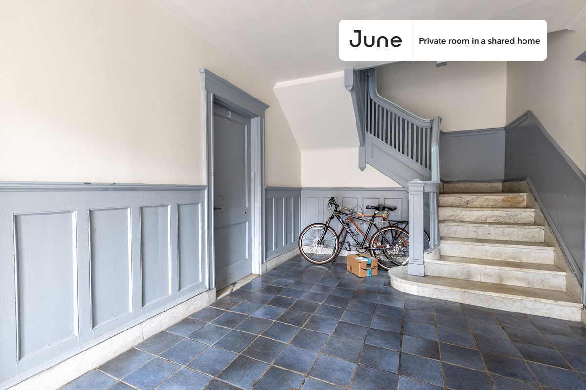 Photos of apartment on Egremont Rd.,Boston MA 