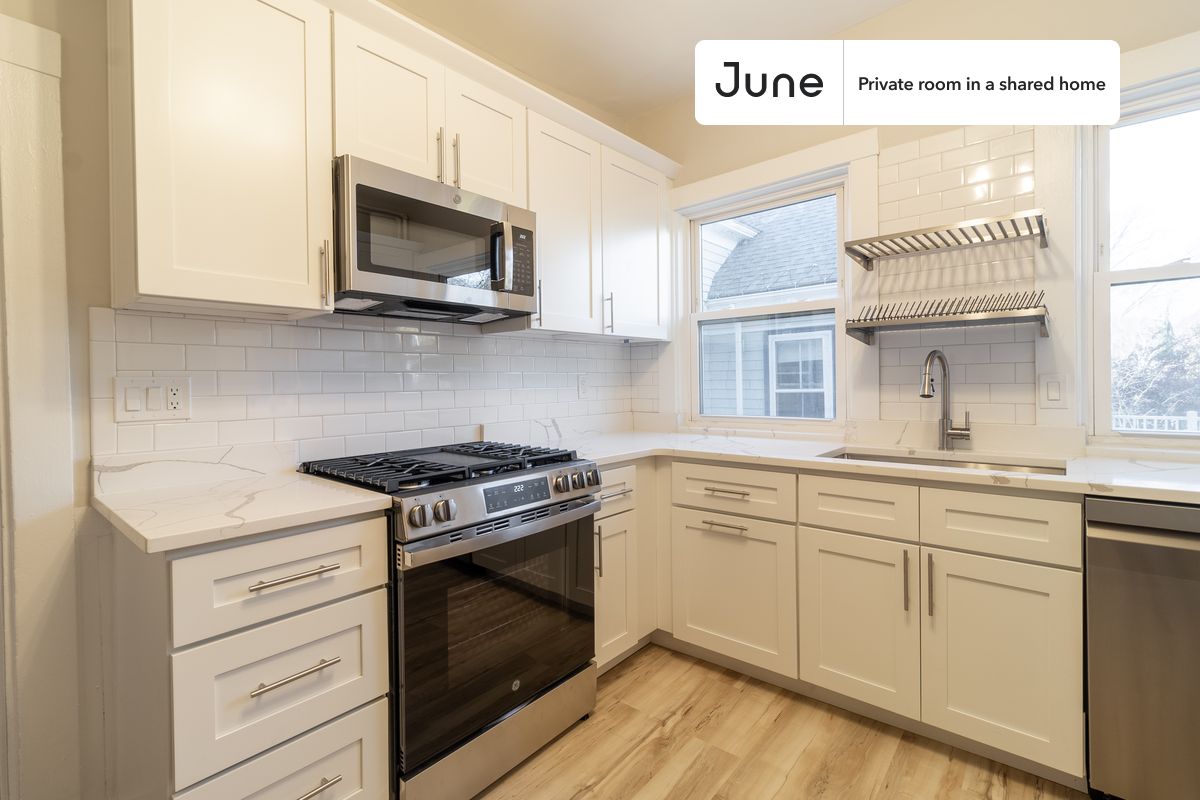 Photos of apartment on Brook St.,Boston MA 02445