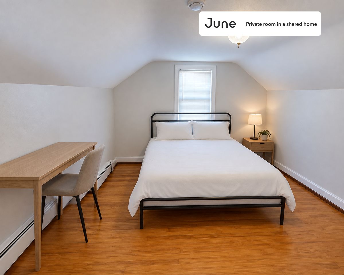 Pictures of  property for rent on Spring St., Boston, MA 02141