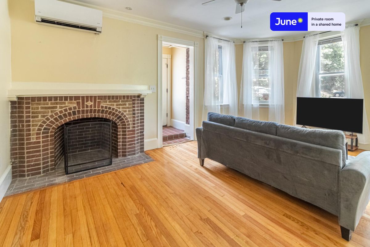 Photos of apartment on Chiswick Rd.,Boston MA 02135