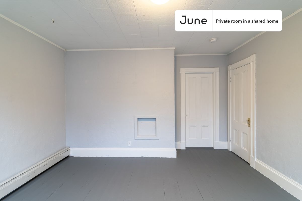 Photos of apartment on 7th St.,Boston MA 02141