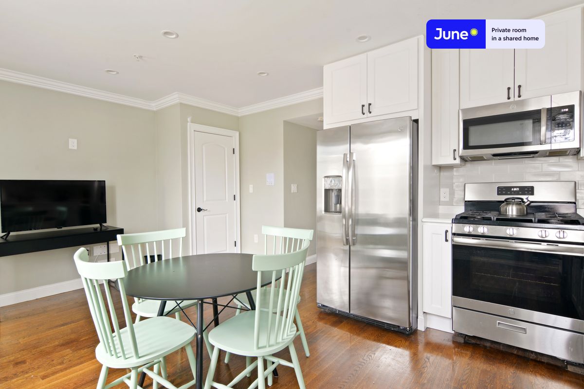 Photos of apartment on Washington St.,Boston MA 02135