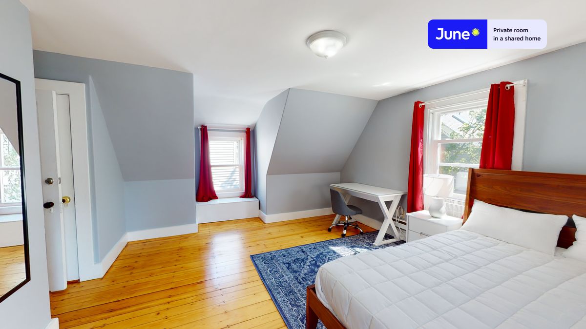 Photos of apartment on Saunders St.,Boston MA 02134