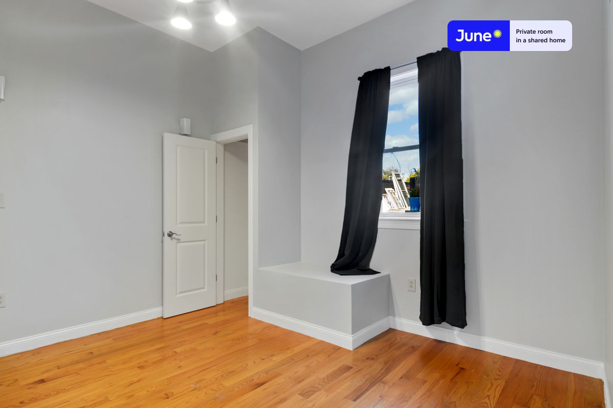 Photos of apartment on Dudley St.,Boston MA 02119