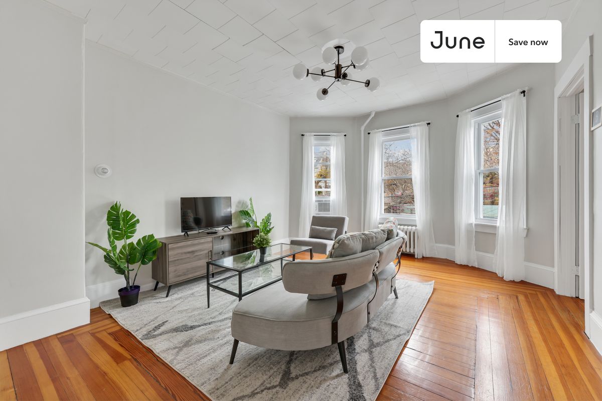 Photos of apartment on Craigie St.,Boston MA 02143
