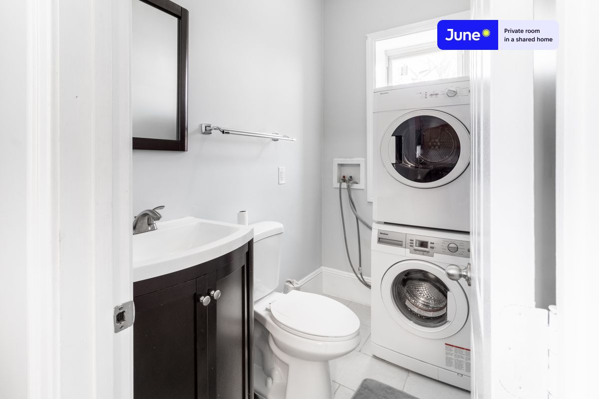 Photos of apartment on Glenway St.,Boston MA 02121