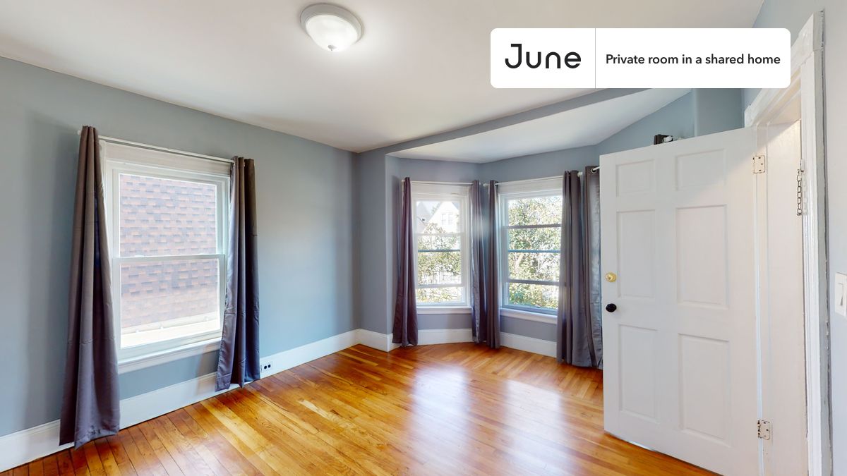53 Saunders St. - Brighton