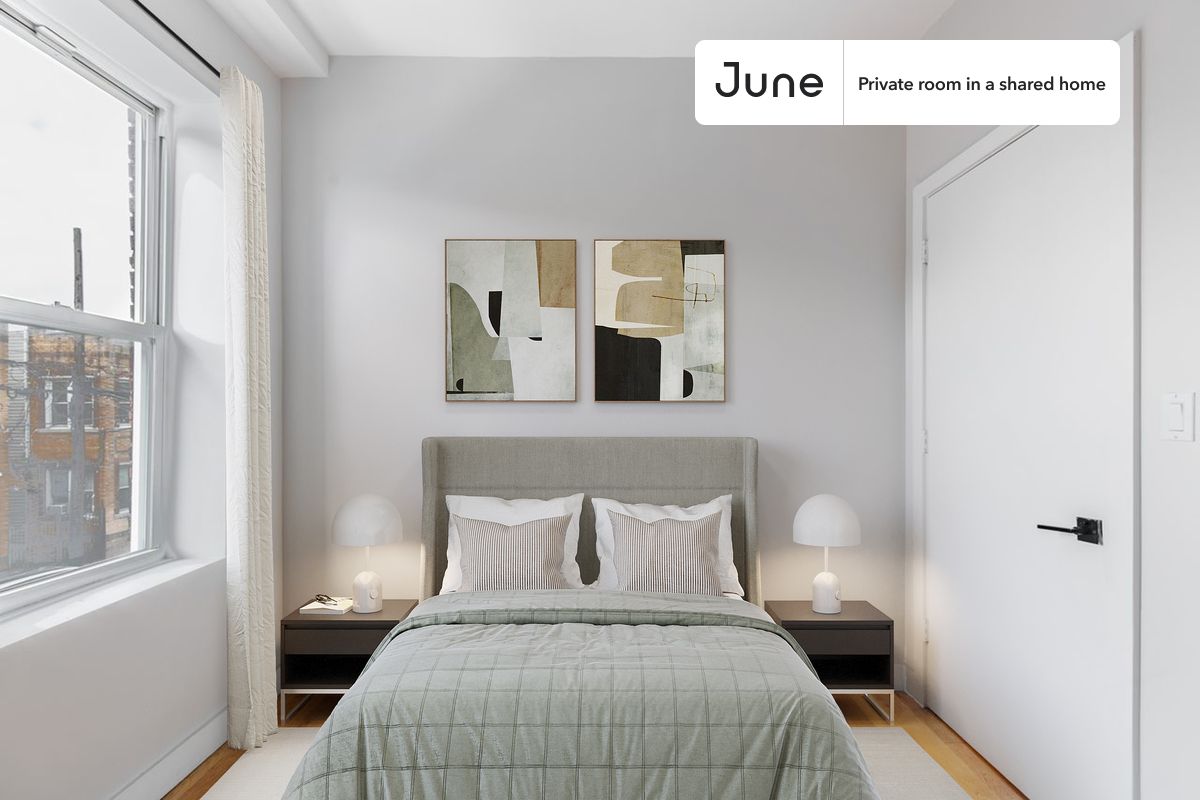 Room rental in 62-86 60th Place, New York City, US - private Room