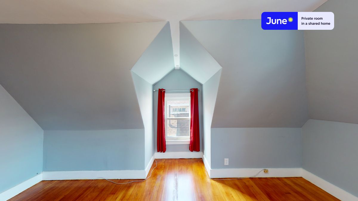 Photos of apartment on Saunders St.,Boston MA 02134