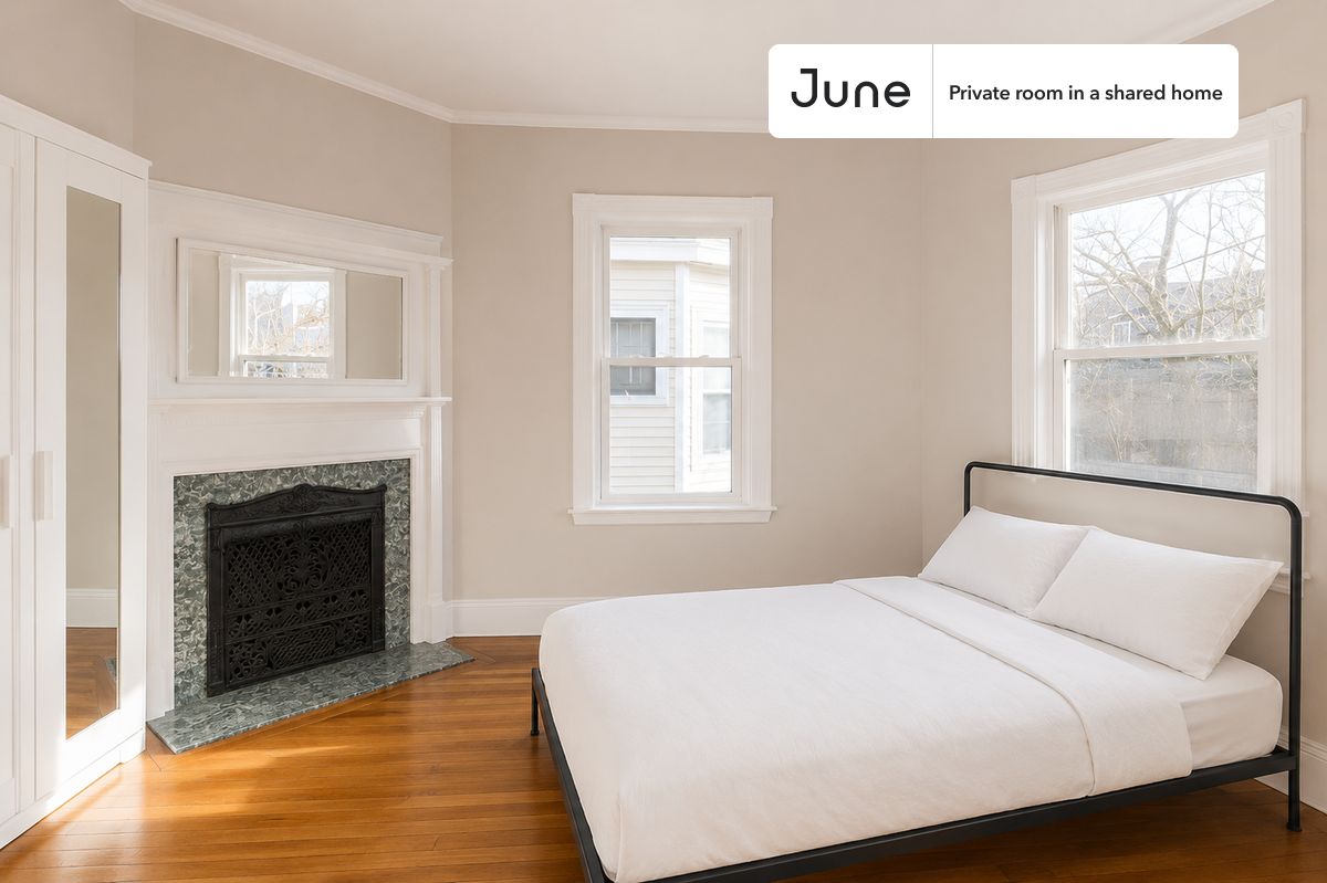 Pictures of  property for rent on Brook St., Boston, MA 02445