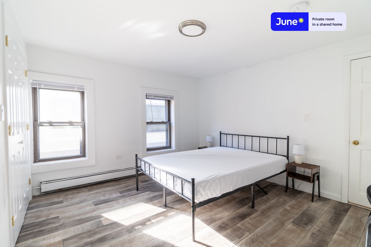 Pictures of  property for rent on Silver St., Boston, MA 02127