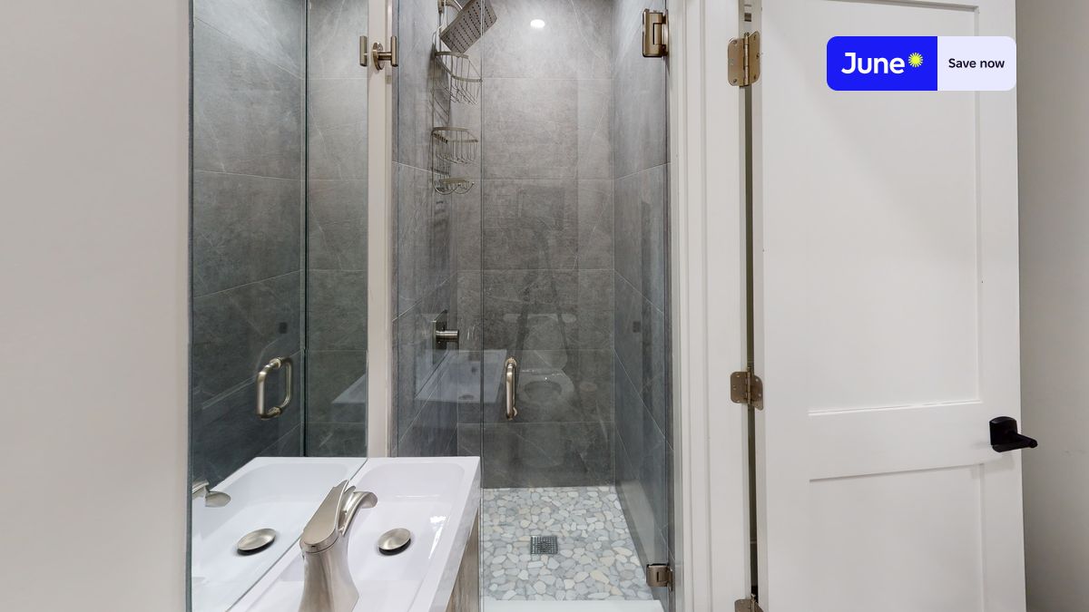 Photos of apartment on Sheafe St.,Boston MA 02113