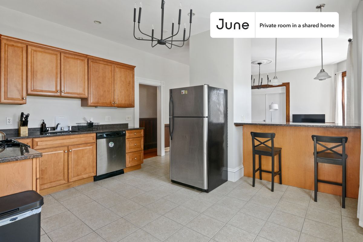 Photos of apartment on Prospect St.,Boston MA 