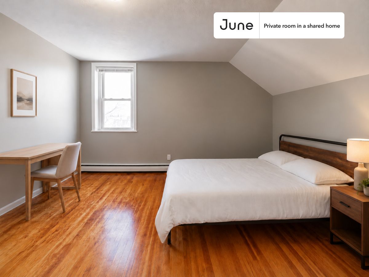 Pictures of  property for rent on Bacon St., Boston, MA 02458