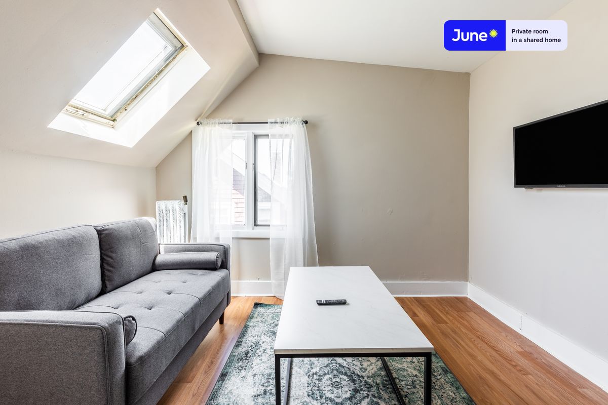 Photos of apartment on Wallingford Rd.,Boston MA 02135