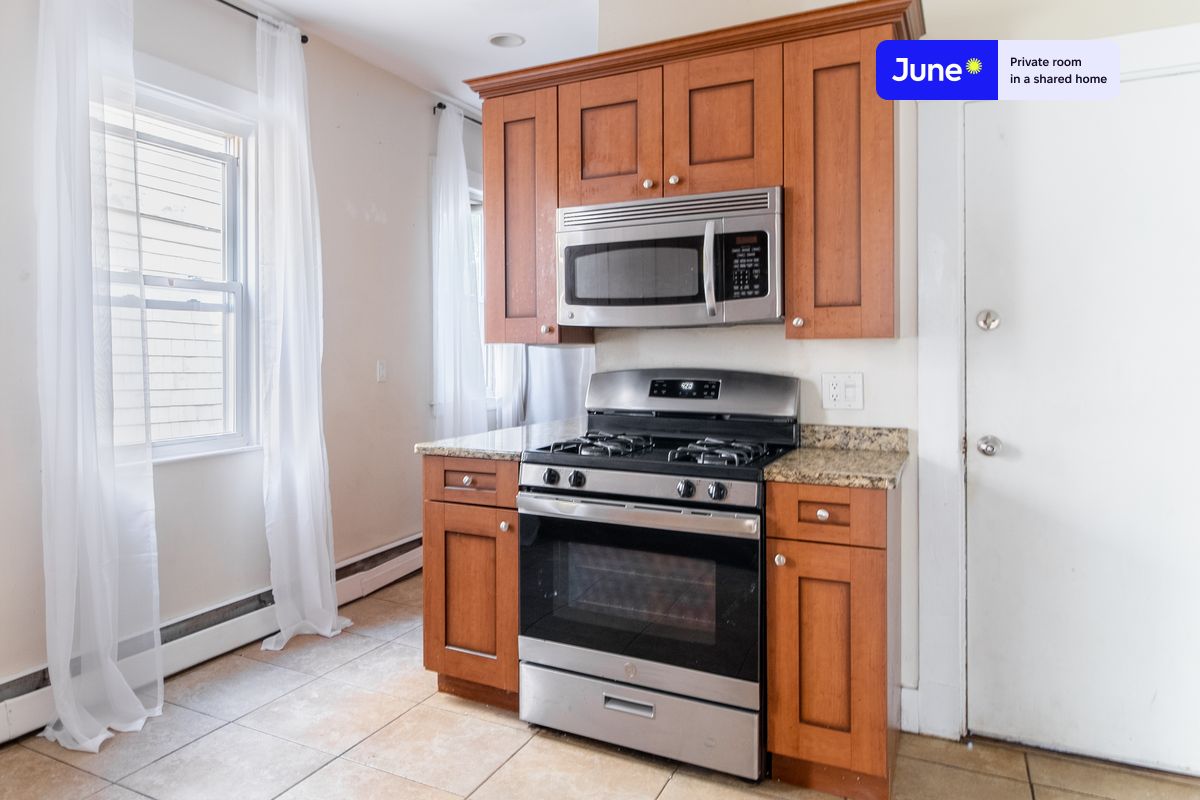 Photos of apartment on Calumet St.,Boston MA 02120