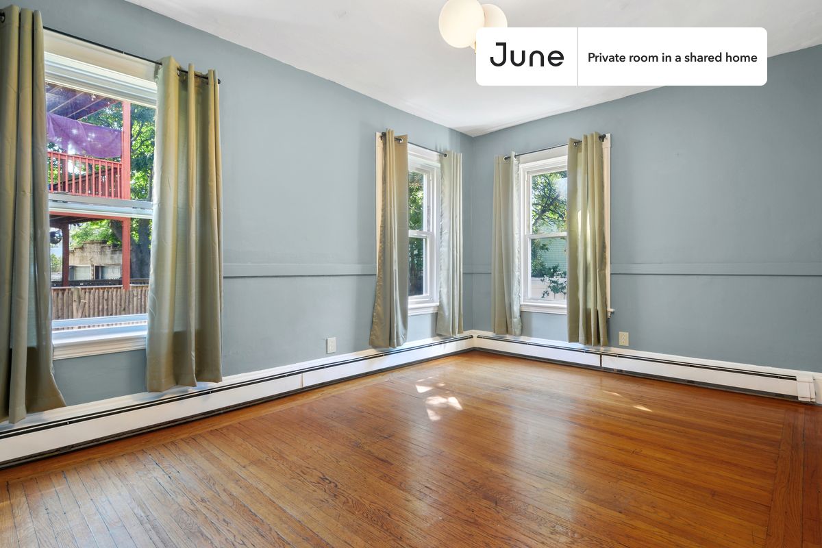 Photos of apartment on Easton St.,Boston MA 02134