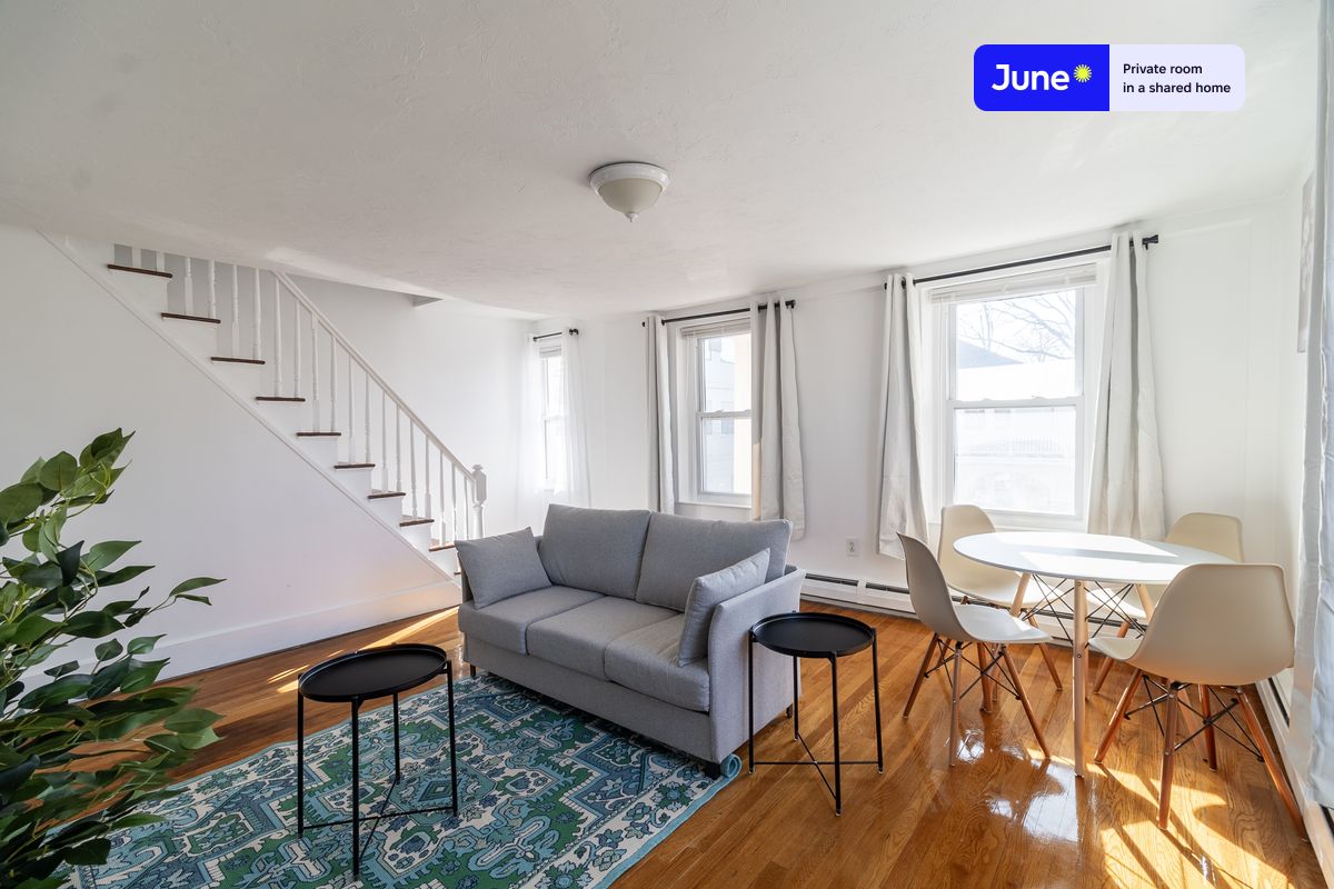 Photos of apartment on Bacon St.,Boston MA 02458