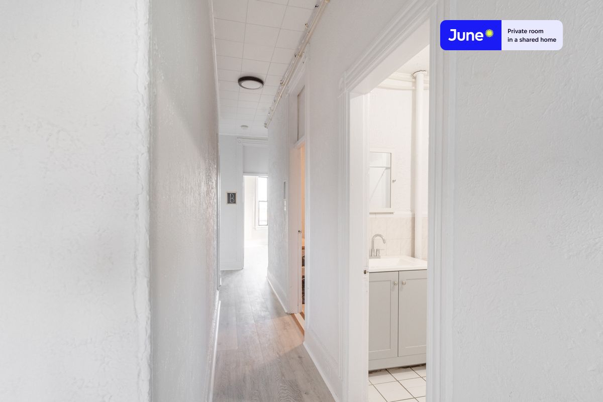 Photos of apartment on Linden St.,Boston MA 02134