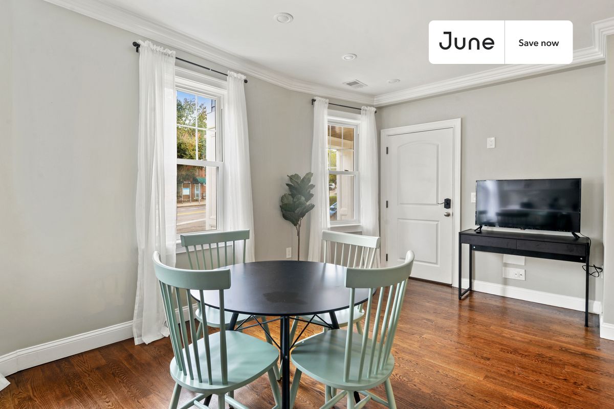 Photos of apartment on Washington St.,Boston MA 02135