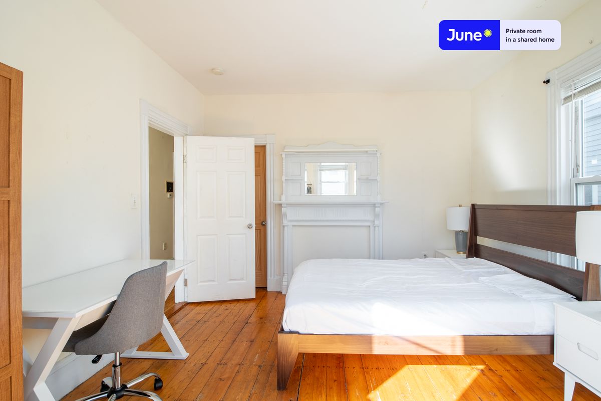 Photos of apartment on Calumet St.,Boston MA 02120