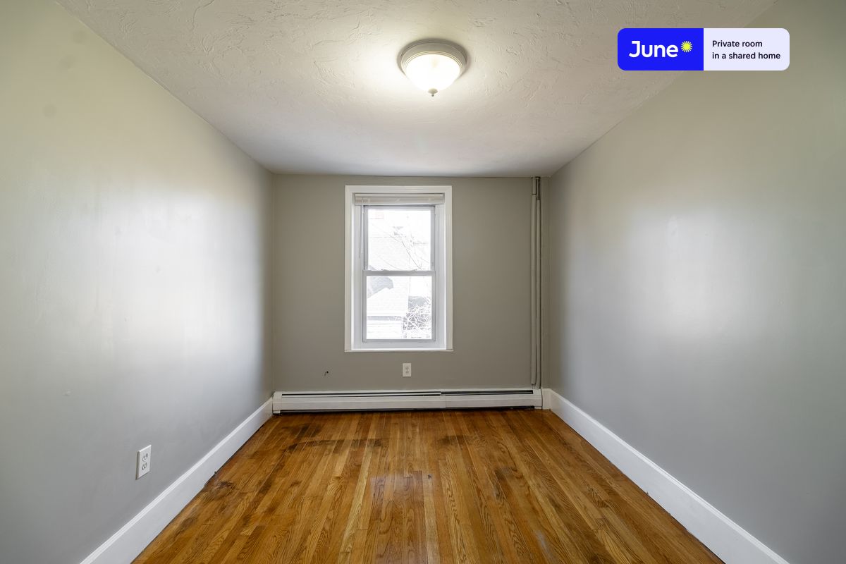 Photos of apartment on Bacon St.,Boston MA 02458