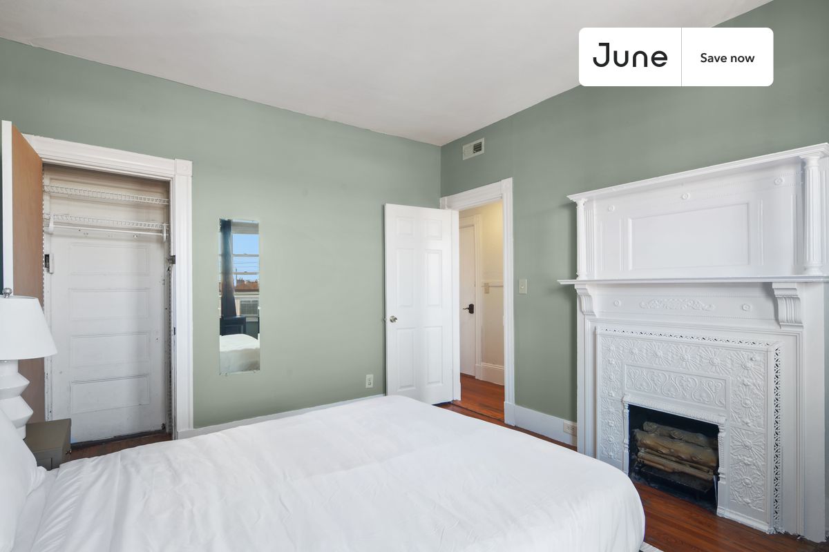 Photos of apartment on Linden St.,Boston MA 02134