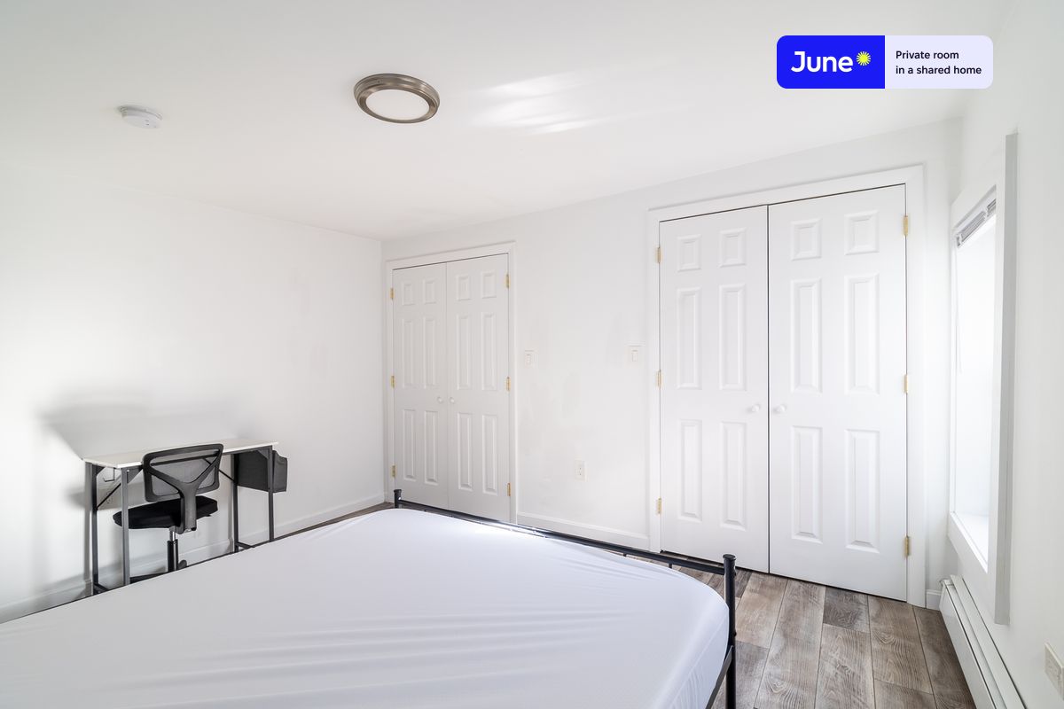 Photos of apartment on Silver St.,Boston MA 02127