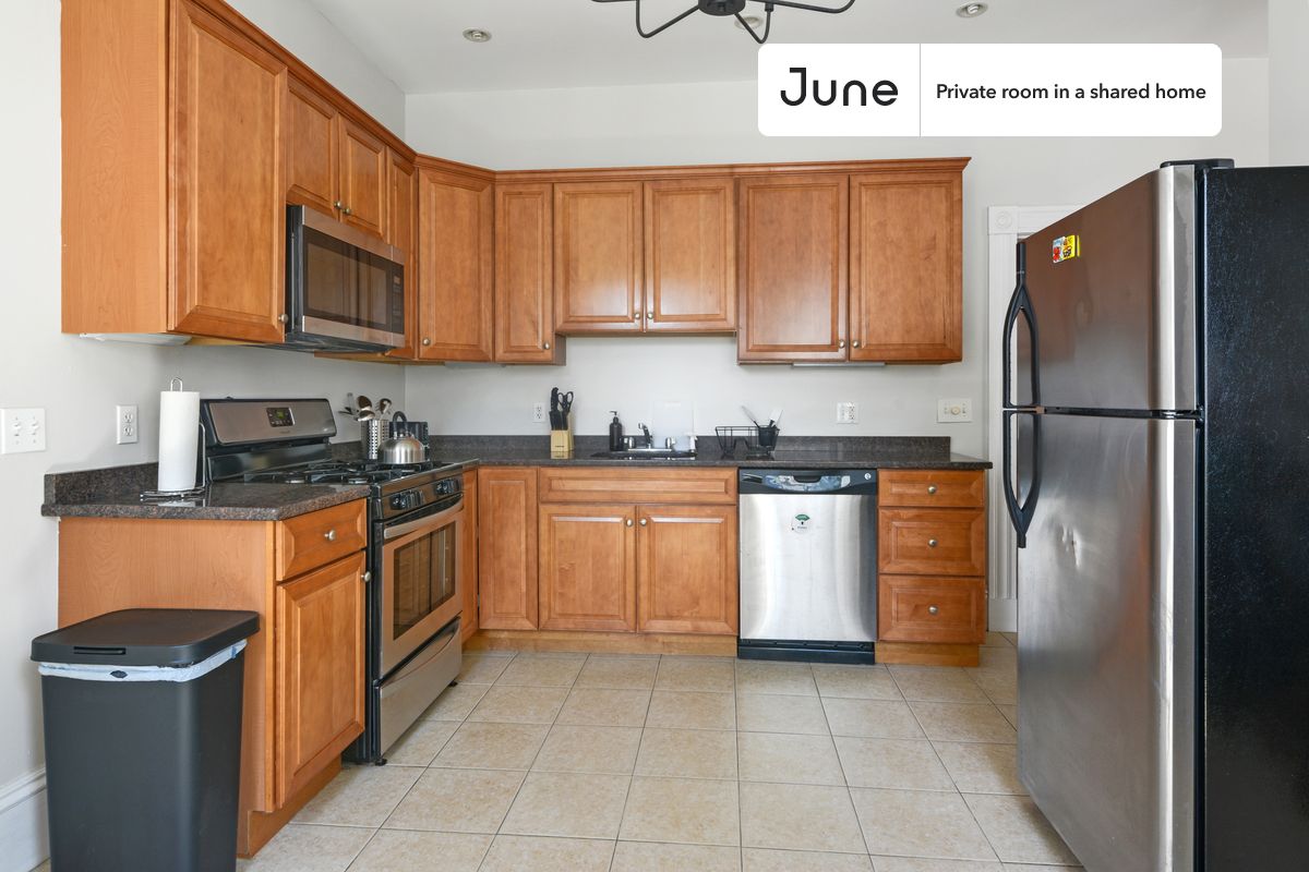 Photos of apartment on Prospect St.,Boston MA 