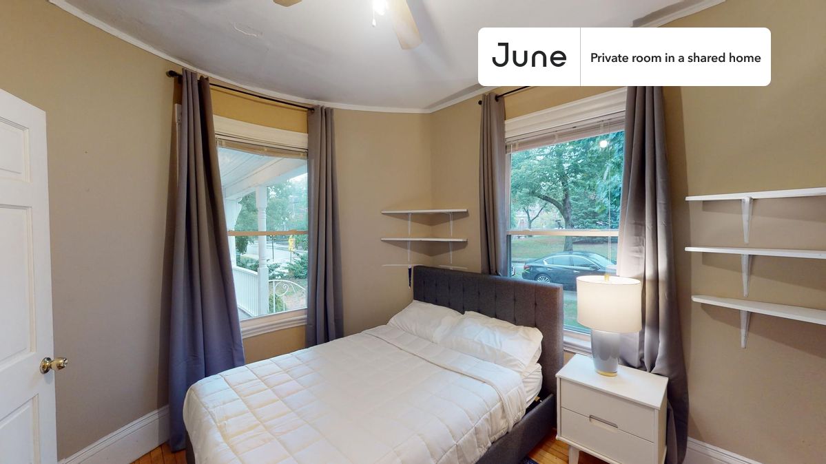Pictures of  property for rent on Sparhawk St., Boston, MA 02135